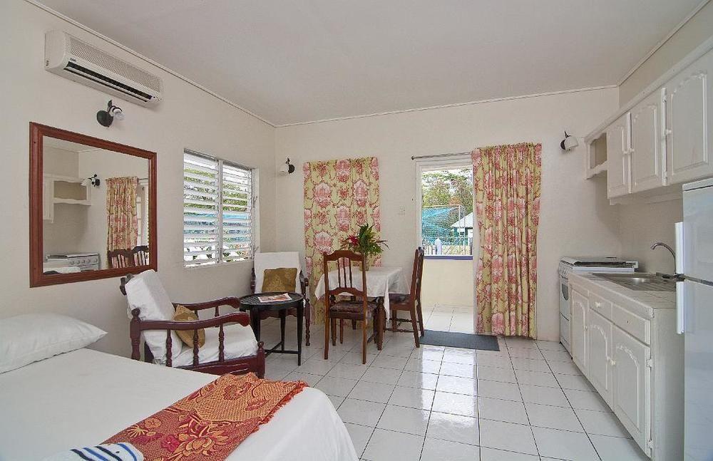 Keegans Beachside 호텔 Bequia Island 외부 사진