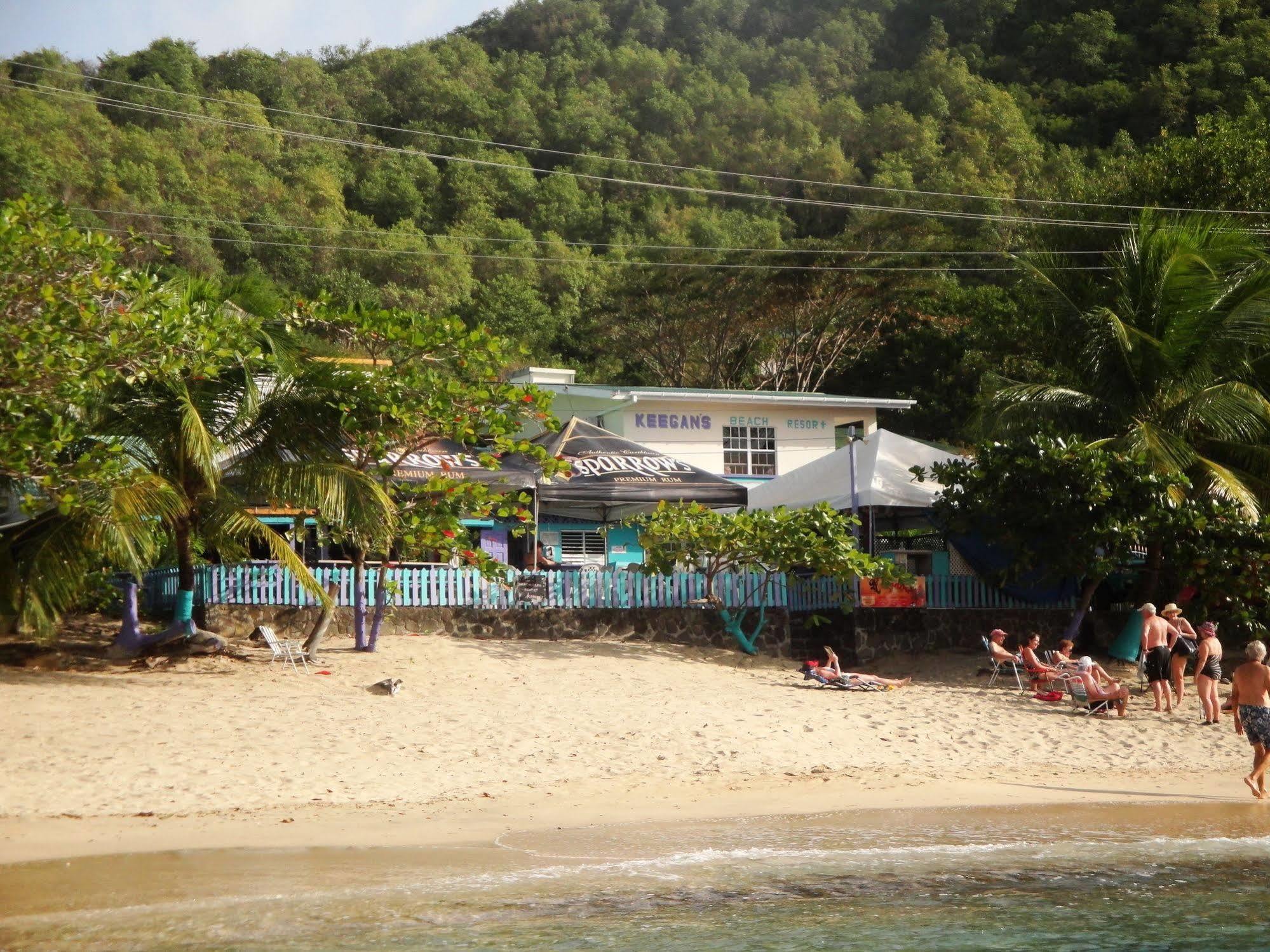 Keegans Beachside 호텔 Bequia Island 외부 사진